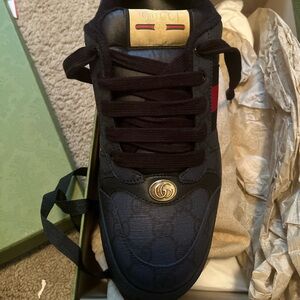 Paid 1,020 and only want 700$ comes with box and they were never worn.